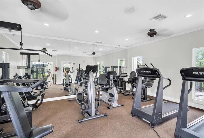 Building Photo - 10110 Winsford Oak Blvd