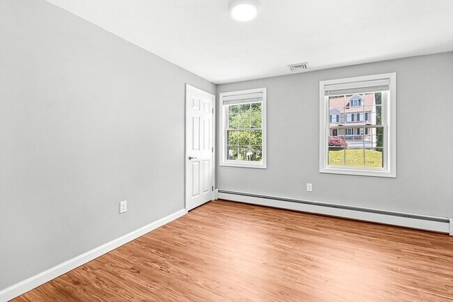 Building Photo - 38 Idora Ave