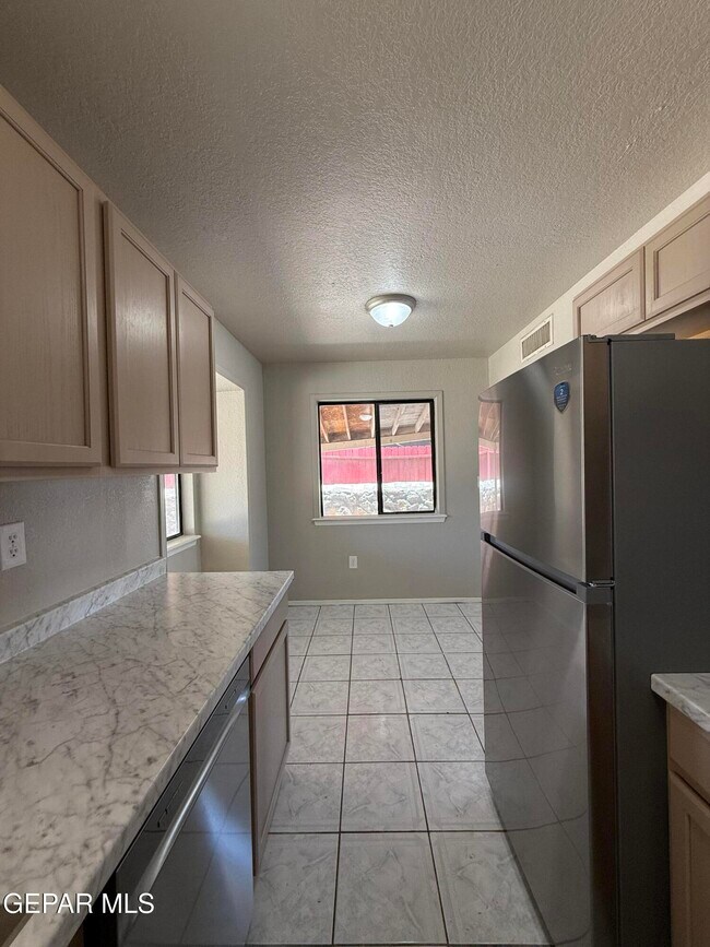Building Photo - 11708 Sierra Azul Dr