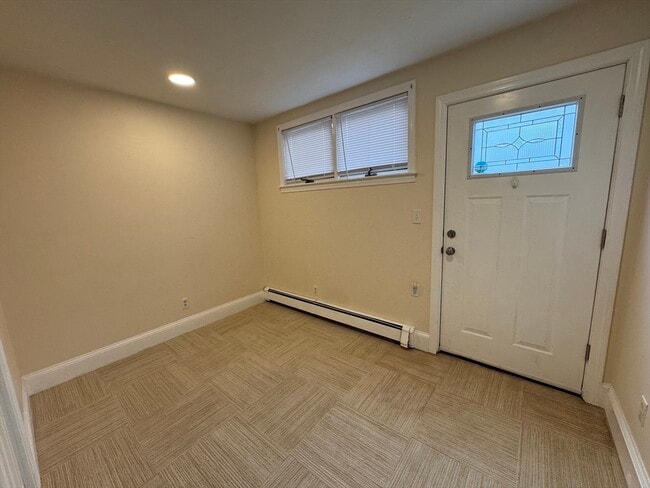 Building Photo - 104 Church St