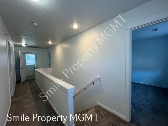 Building Photo - 18251 SW Orlov Ct