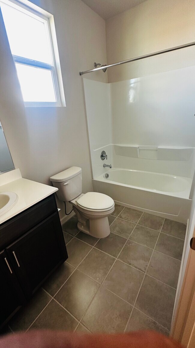 Building Photo - 3078 Feather Rd