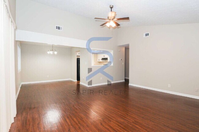 Building Photo - A Peaceful Woodland Retreat – 3BR/2BA Home in Jonesboro