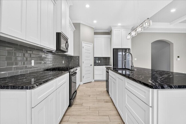 Building Photo - 6718 Stuyvesant Ct