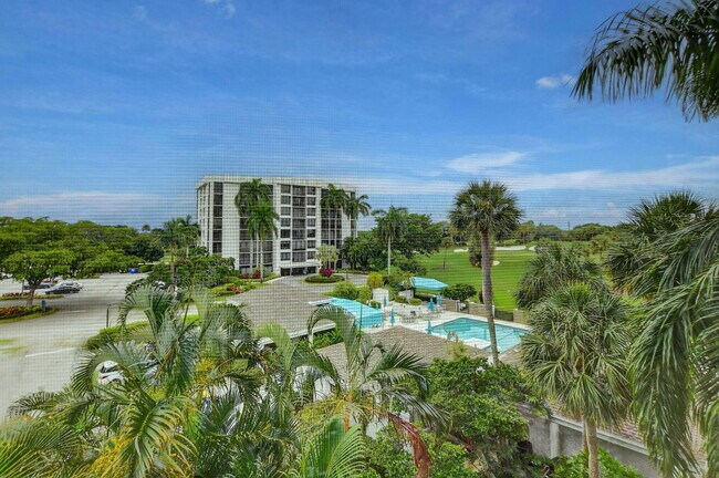 Building Photo - 6805 Willow Wood Dr