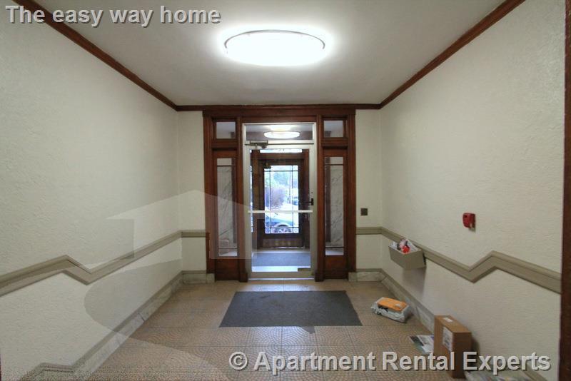 Building Photo - 15 Linnaean St