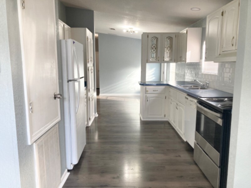 Building Photo - 15301 16th St