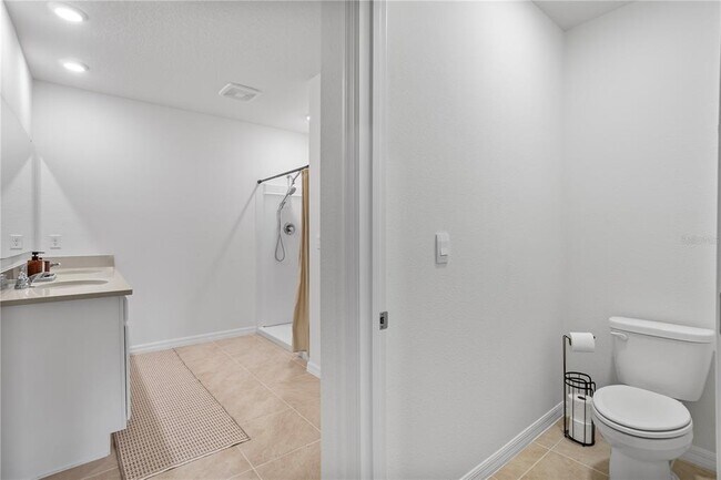 Building Photo - 1173 Alstonia Ln