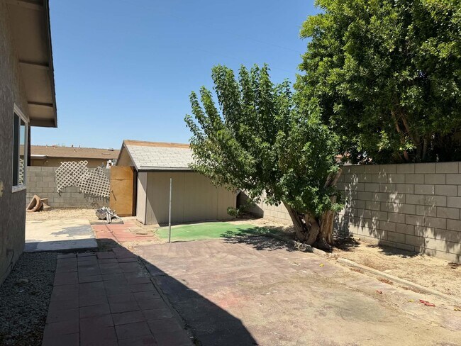 Building Photo - 69150 San Susanna Ave