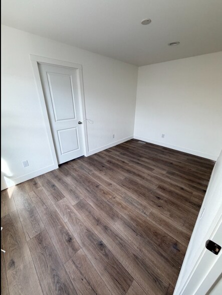 Building Photo - 3601 E Wyoming Ave