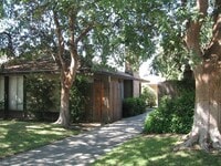 Building Photo - 5771 N Valentine Ave