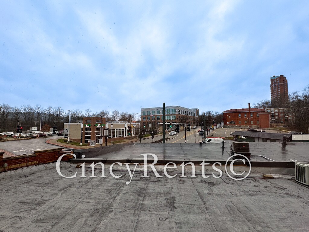 Building Photo - 3540 Columbia Pky