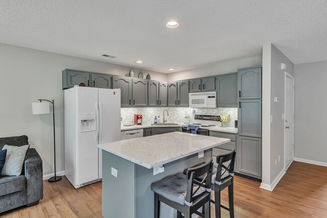 Building Photo - Charming 2-Bedroom Prescott Village Townhome!