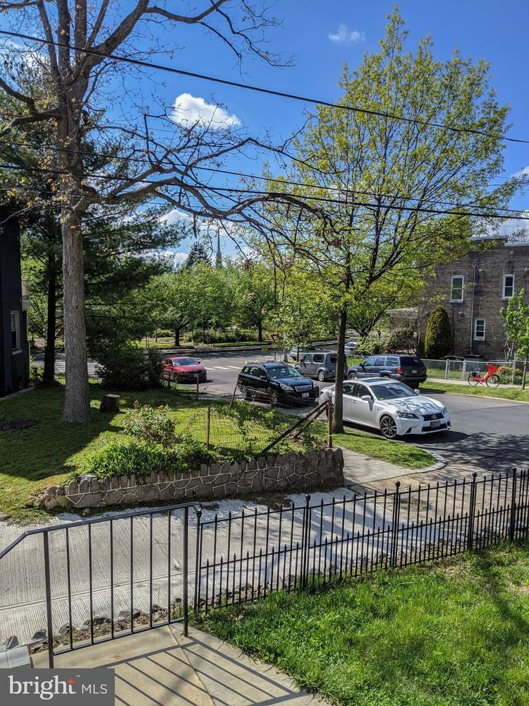 Building Photo - 414 Varnum St NW