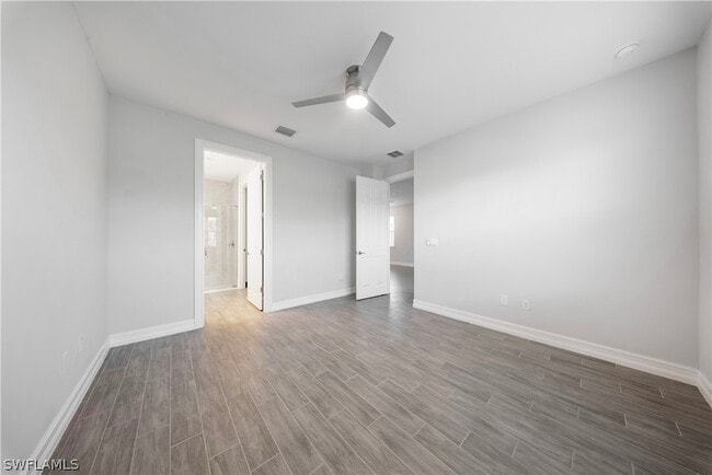 Building Photo - 1059 Enbrook Lp