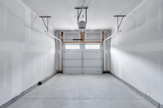 Building Photo - 2272 Perennial Cir