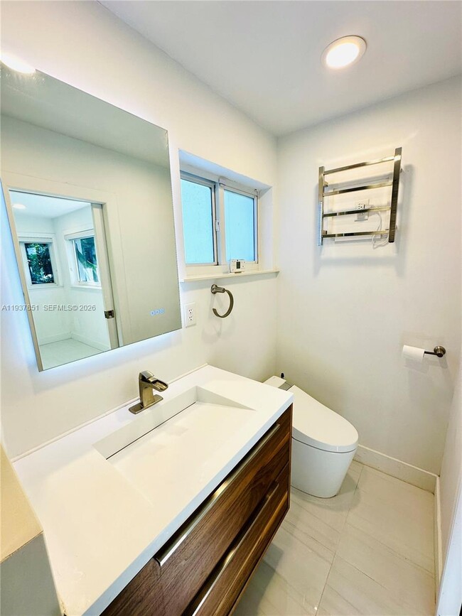 Building Photo - 8160 W 18th Ct