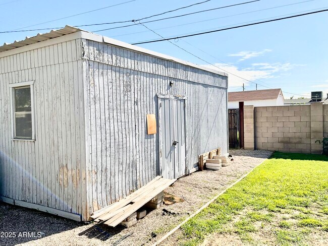 Building Photo - 1705 West Campbell Ave