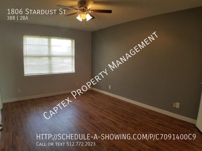 Building Photo - 1806 Stardust St