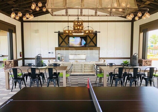 Building Photo - 13300 N 141st Ln