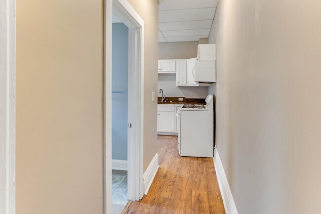 Building Photo - 1816 Green St