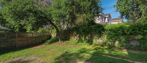 Building Photo - 2014 Mistral Ln E