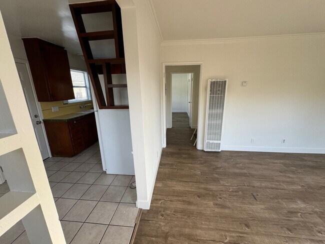 living to bedroom - 5607 Beck Ave