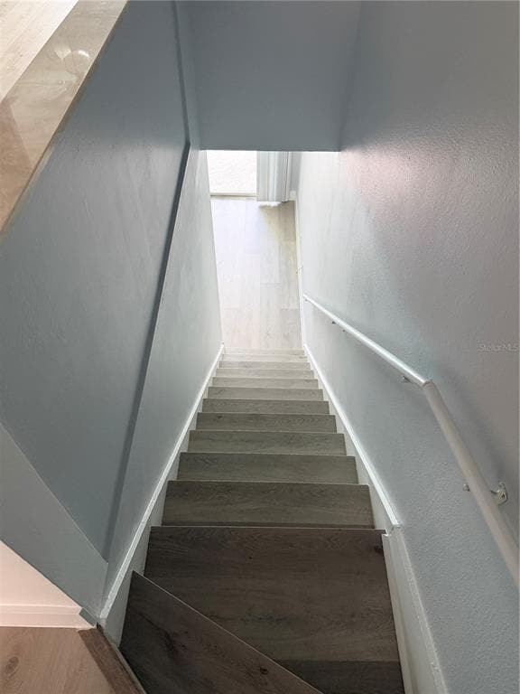 Building Photo - 920 Conecta Dr