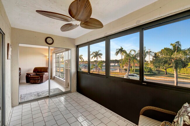 Building Photo - 5943 Areca Palm Ct