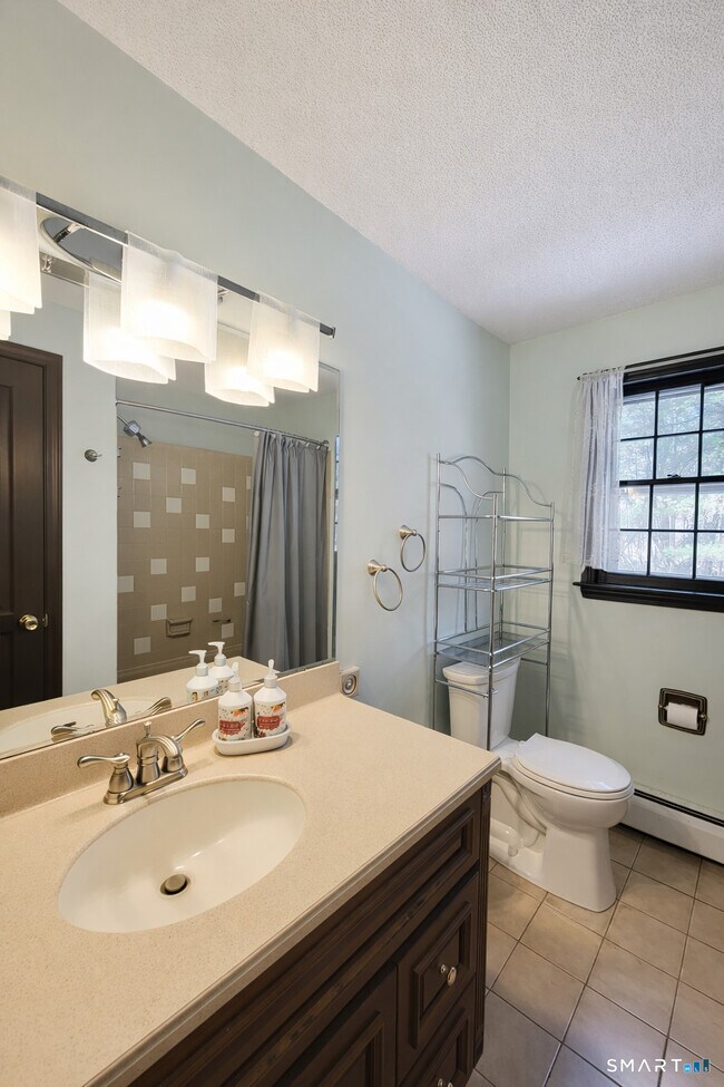 Building Photo - 12 Hilltop Dr