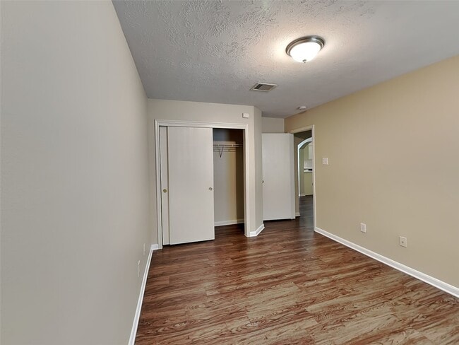 Building Photo - 11010 Heather Bluff Ln