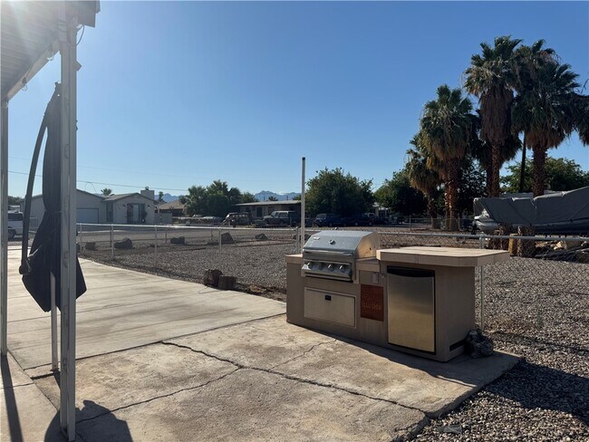 Building Photo - 7866 Meadowlark St