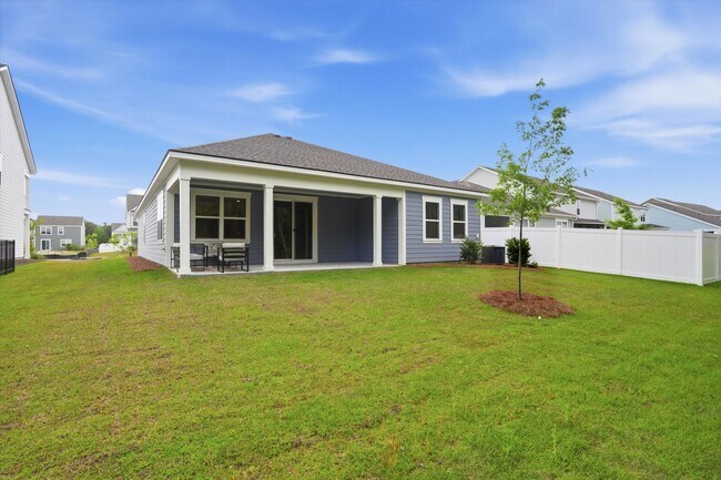 Building Photo - 128 Lilac Grv Wy