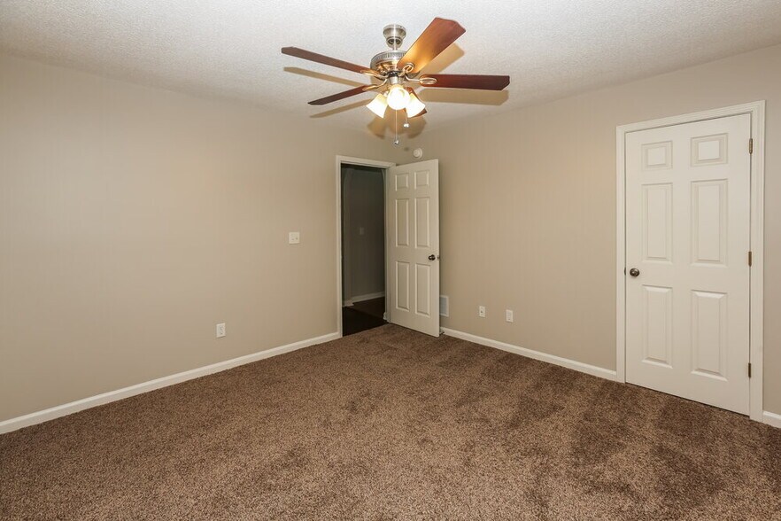 Building Photo - 4072 Destin Dr
