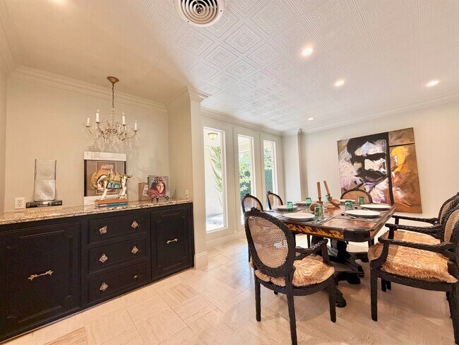 Building Photo - 205 McPherson Dr