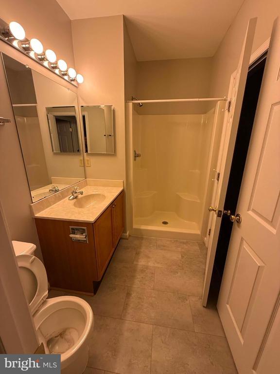 Building Photo - 8204 Blue Heron Dr