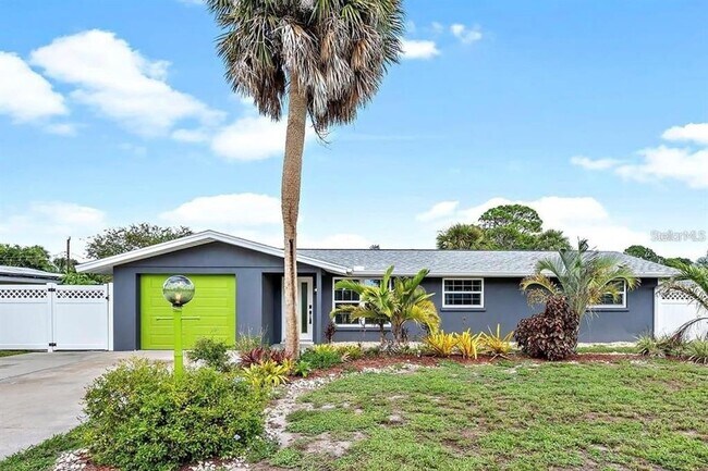 Primary Photo - 7355 Cass Cir