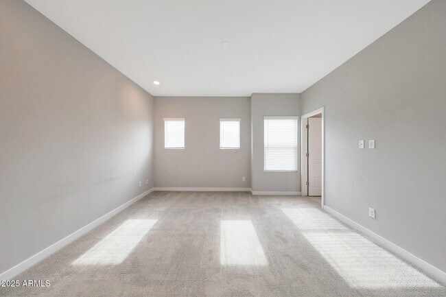 Building Photo - 8323 N 22nd Dr