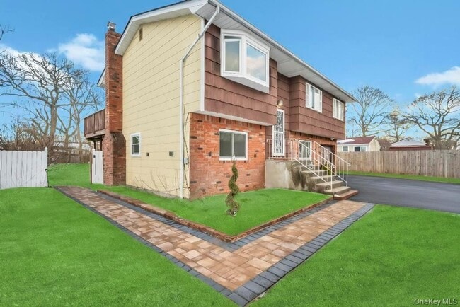 Building Photo - 5494 South Dr