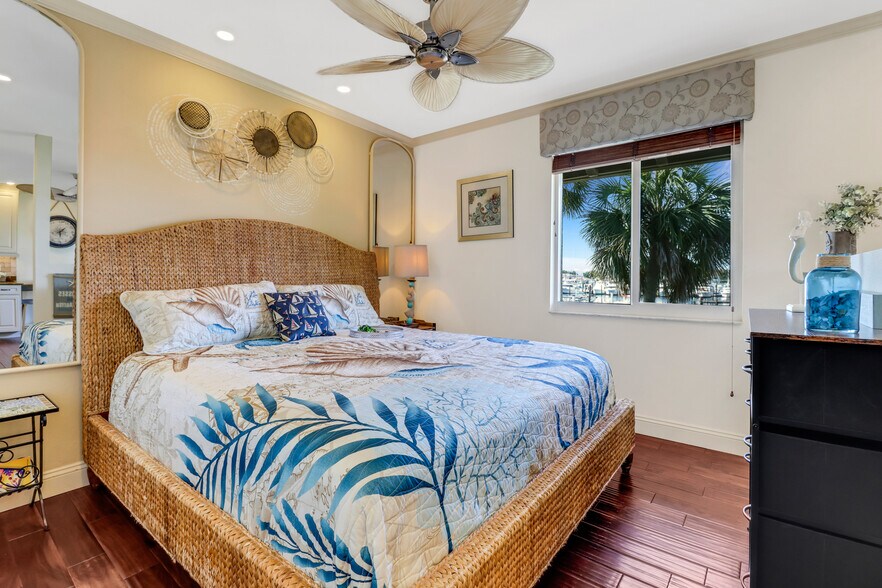 Building Photo - 25000 Tamiami Trl E