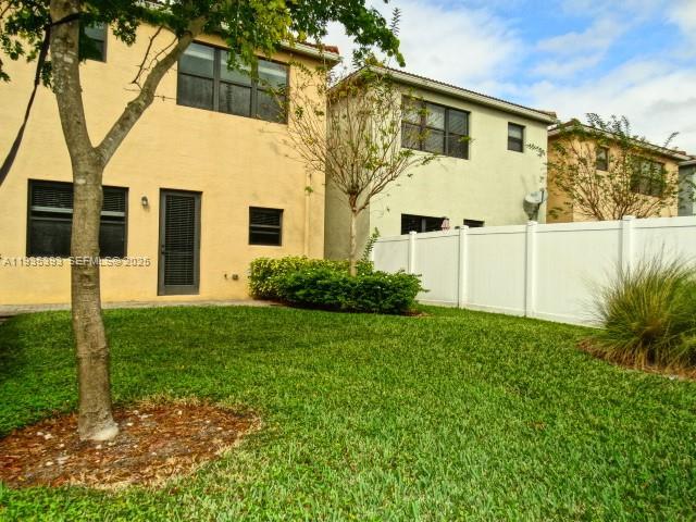 Building Photo - 754 NE 191st Terrace