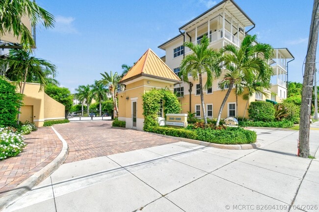 Building Photo - 3940 N Flagler Dr