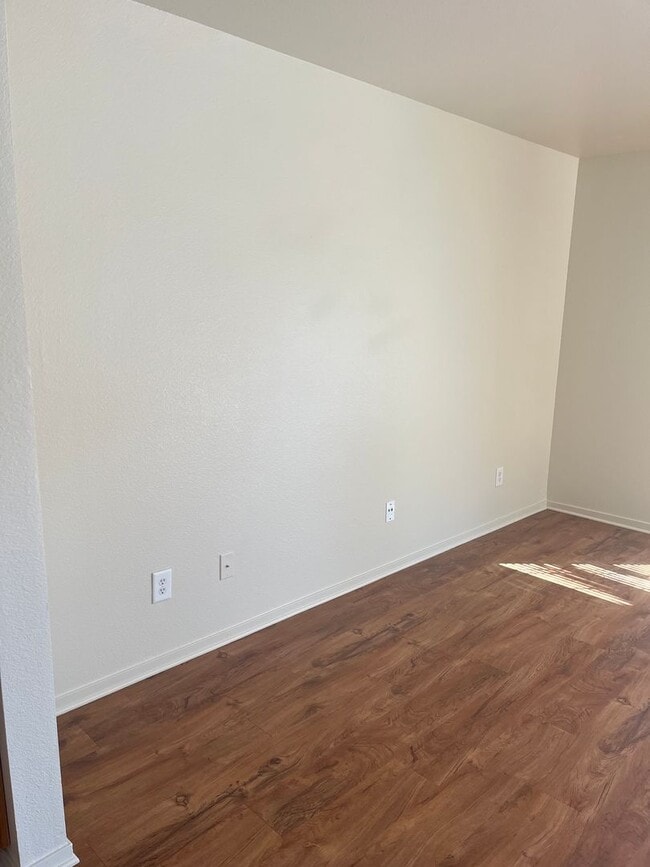 Building Photo - 3 bedroom 2 bath Home in Merced