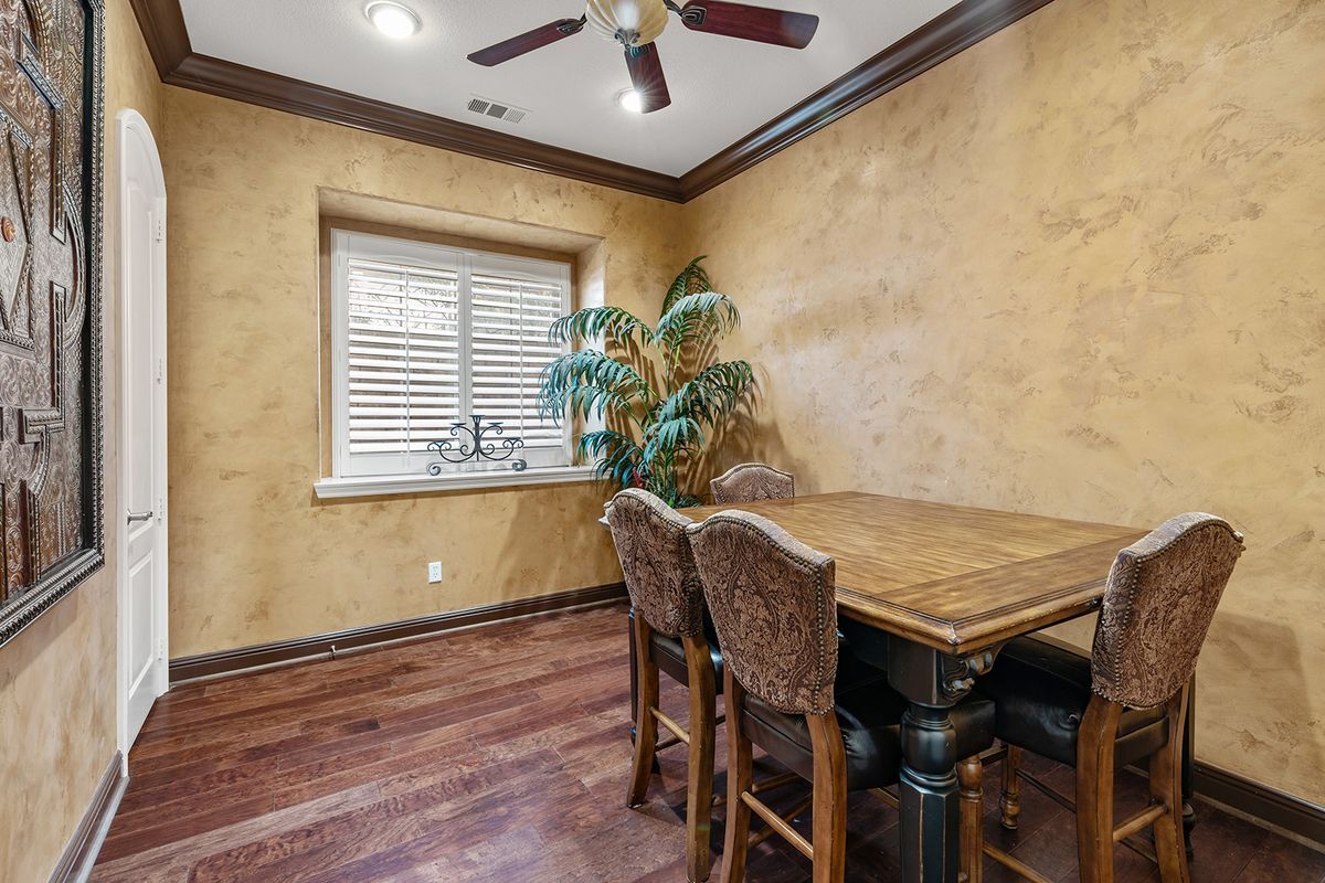 Building Photo - 1728 Bluesage Ct