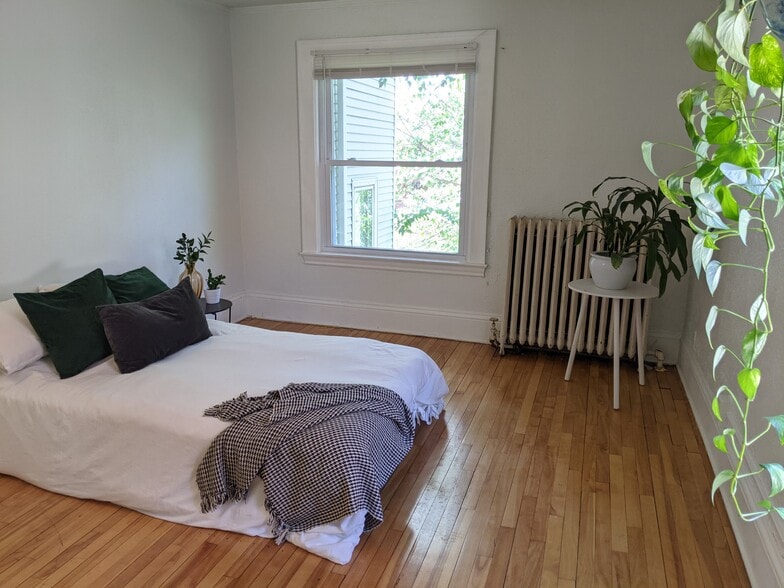Bedroom - 2509 Pleasant Ave