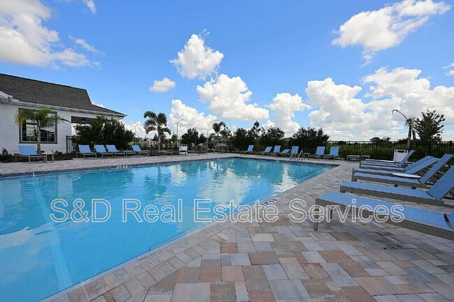 Building Photo - 5507 Freesia Dr
