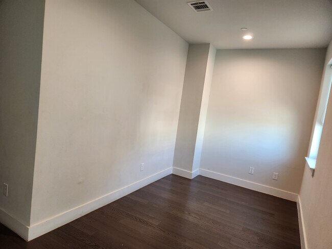 Building Photo - 1771 Mccoy St