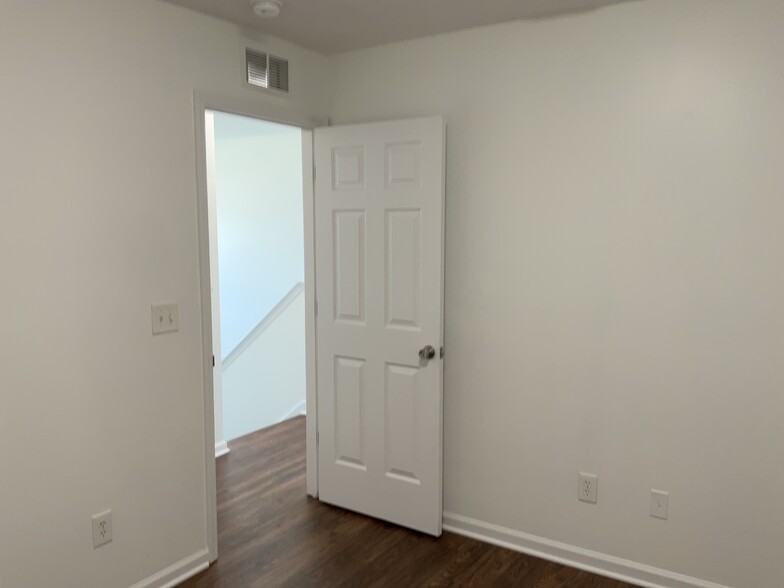 Building Photo - 10959 Darlington Oak Ct