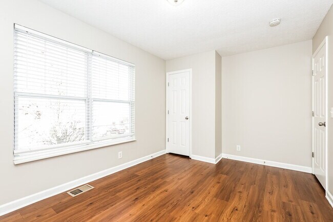 Building Photo - 2860 Paddle Wheel Dr