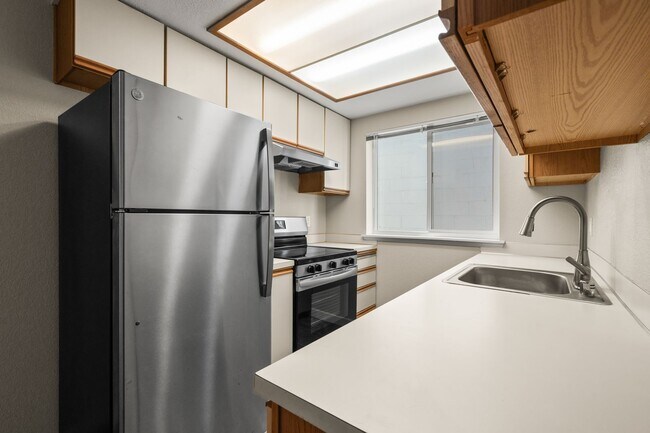 Interior Photo - Newland Apartments